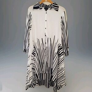 Step in Style Hi Low Shirt Dress Size 3X Black White Flowy Swing Lagenlook Artsy